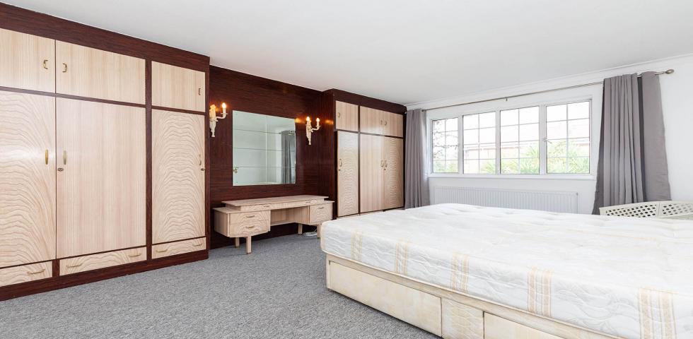 Stunning Family Home Lichfield Way, Hampstead Garden Suburb